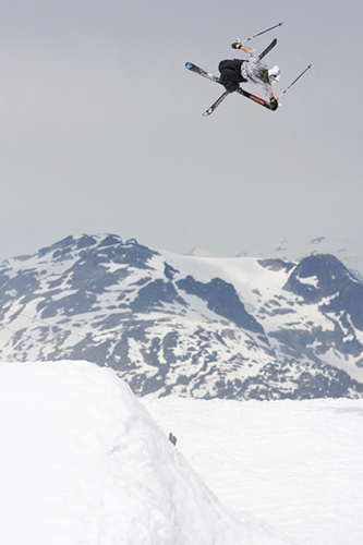 Tanner Rainville on the step over